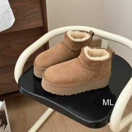 Picture of UGG Shoes _SKUUGGsz35-40ML091719764